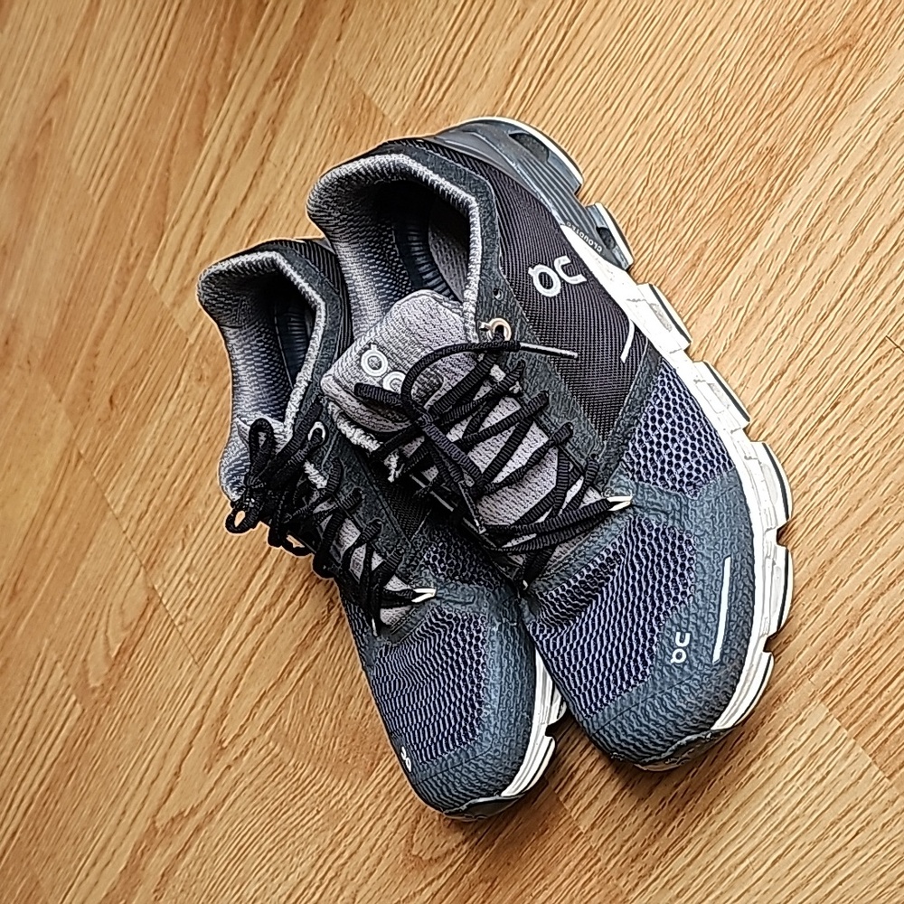Women's shoes